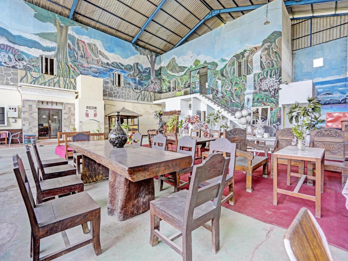 Oyo 90943 Mochi 88 Homestay Probolinggo Exterior photo