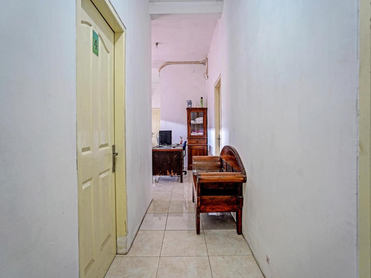 Oyo 90943 Mochi 88 Homestay Probolinggo Exterior photo