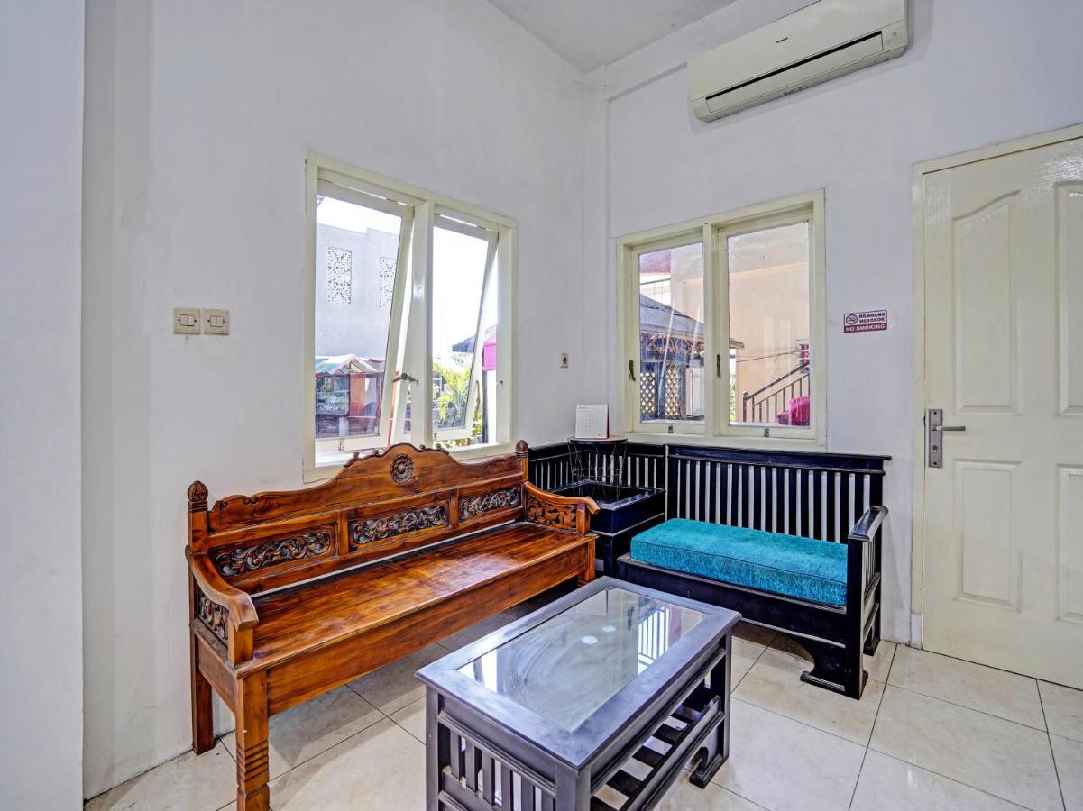 Oyo 90943 Mochi 88 Homestay Probolinggo Exterior photo